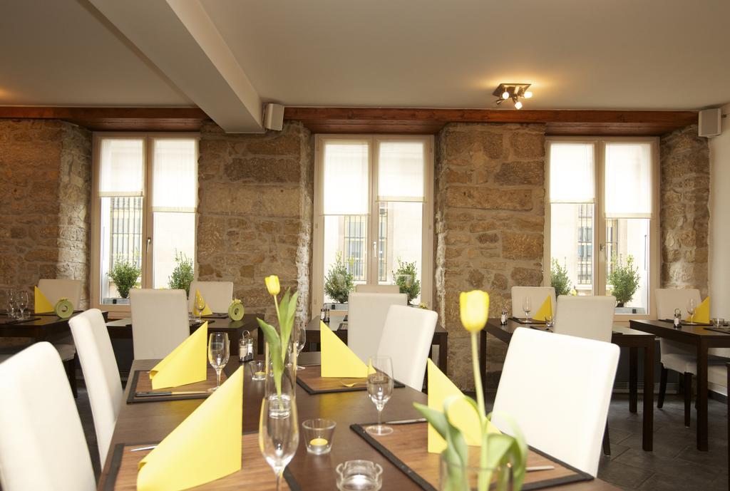 Hotel-Restaurant Le Lion D'Or Porrentruy Zewnętrze zdjęcie